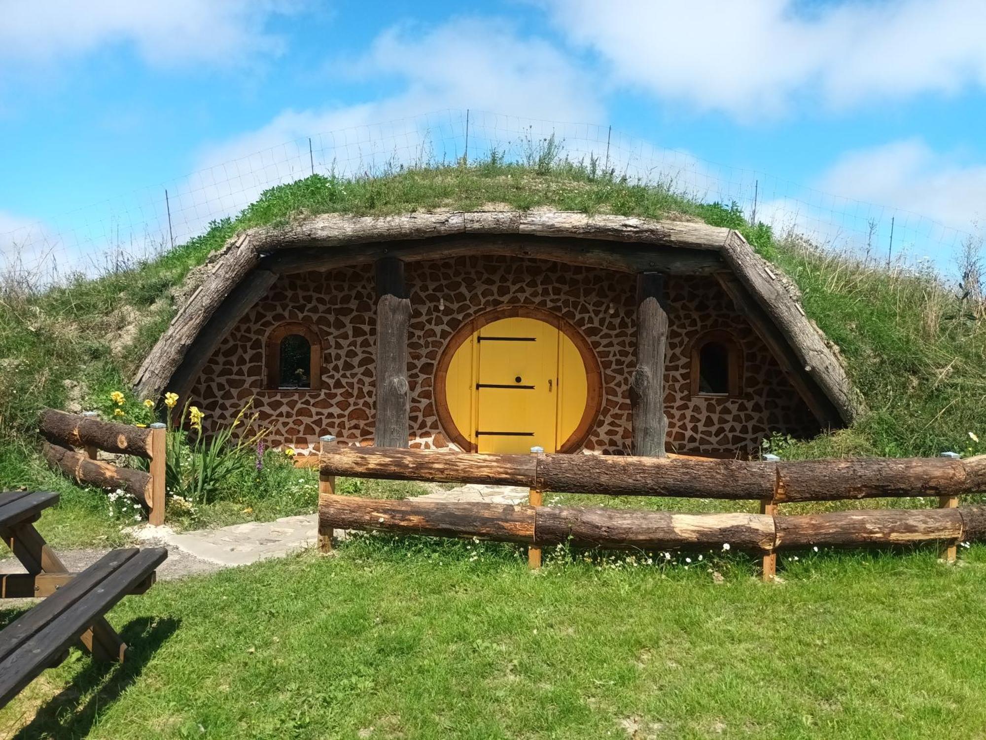 Villa Hobbit Mont Saint Michel Castel Brandy Tanis Exterior foto